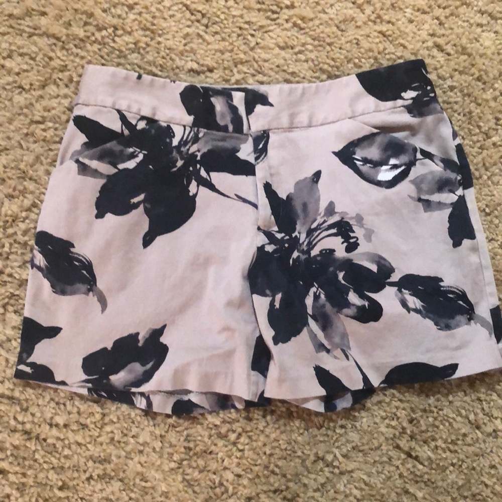 Super cute INC shorts, size 6, very nice